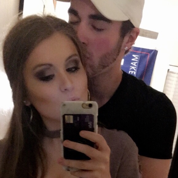 Meet the Posher, Nicole - Picture 3 of 4